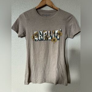 NWOT Ariat Women's Darlin with Yellow Flowers T-Shirt Size S